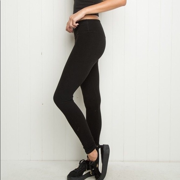 Brandy Melville Black Jaycee High Waisted Leggings - Picture 3 of 5